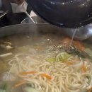 조개까는 삼겹살 이미지