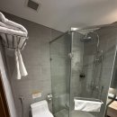 Bee HOTEL | 도착 0.5박 숙소 슈페리어트윈룸 (조식/ 클룩 공항픽업) 내돈내산 후기 (ft.비싸지만 행복했던 Bee mart)