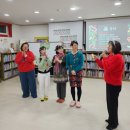 모루도서관 나눔방 | 걸어다니는 크리스마스 트리가 나타났다-은행나무어린이도서관 송년회