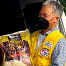 한겨울에 철거해 판매한 심야온수기 수익금 가정의달에 10kg 쌀한포 구입해 어려운 편모 가정에 불우...
