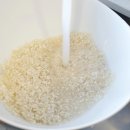 쌀 ‘이렇게’ 씻으면 밥 맛이 2배! 한국인들이 자주 실수하는 쌀 씻는 법 이미지