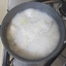 고기 가득 내용물 알찬 국밥 한 그릇을 제대로 즐길 수 있는 &#39;기울어진뚝배기 인천검단점&#39;