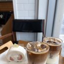호암로 | [대구 카페] 딸기화이트롤케이크 맛에 반한 아티제 후기