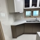 디에트르더펠리체 615동 | 주방 식기세척기 설치 공간 확보를 위한 싱크대 상판 절단 작업