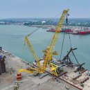 Liebherr Delivers First LR 1700-1. 이미지