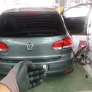 폭스바겐 골프(volkswagen golf)주차장 기둥에 파손된 도어 덴트복원, 의정부 별내 노원 수락 수입차 덴트잘하는곳 이미지