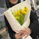 [잠실역 꽃집] 원종인의 Flower, 잠실역 지하 상가 꽃집 (feat. 후리지아 꽃다발)