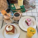 봄씨테이블 | [고양] 휘우커피 : 유럽풍 감성 맛집 애견동반카페/봄이 견생샷 포토존📸