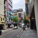 분당 서현역 로데오 거리ㅡ점심시간 퇴근 시간 한바퀴ㅡ강남 스타일 싸이 노래ㅡ 그댈위한 멜로디 임 영웅 ㅡ너랑 나 아이 유 노래ㅡ 단발머 이미지