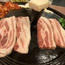 솥뚜껑에꽃한판 이미지