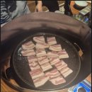 무쇠김치삼겹 - 마포구 와우산로21길 20-5 | 무쇠김치삼겹