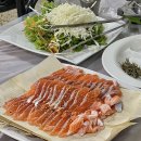 영봉펜션 | [제천 월악산 맛집] 등산 후 단체 식사하기 좋은 &#39;월악산영봉가든&#39; 에서 송어회 후기
