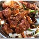 양푼 생돼지 김치찌개 이미지