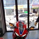 3개월 기다려서 받은 2017 CBR1000RR SP1 버전 이미지