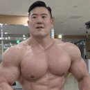 유명 코미디언, 제주도 스노클링 중 슬리퍼 도난 논란 이미지
