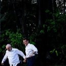 게이커플의 행복한 웨딩사진 같다는 브라질대통령&프랑스대통령 사진 이미지