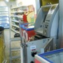 Thieves break open petrol station ATM 이미지