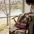 웨스트힐 | Y2K의 정석, 샤넬 이스트웨스트(E-W) 스몰 쇼핑백 실물 후기 (feat. 제니가 선택한 가로형 미학)