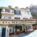 숲속의 하얀집 이미지