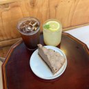 달나라레코드 | 심심하다고 앨범 깡을 하는 우린 제법 멋있어요 •̀ᴗ•̀