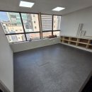 LG빌딩 | 자갈치시장 인근 빌딩 5층 바닥, LG DET6236 메탈 콘크리트 데코타일 시공 후기