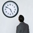 [틈틈이 영어공부] Five minutes to quitting time. 이미지