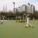 율하체육공원 잔디광장 이미지