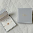 행운의 상징, 팔각별 모티프의 “Dior 디올 로즈드방” 로즈골드 핑크오팔 팔찌 (착용샷, 가격, 후기)