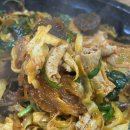 주)대명특장차 | [ 대명식당 광주집 ] 순대곱창이랑 볶음밥 위에 뿌려진 들깨가루가 킥이에요~🤪ㅣ안양 중앙시장 곱창골목...
