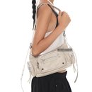 퍼플그레이 (Purple Gray) | 단발여신이라고 반응터진 최근 미모 하투하 지우의 공항패션 패딩,가방 정보(MLB/블랙퍼플)