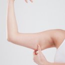 근력 강화 필라테스 이미지