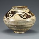 ﻿분청사기(粉靑沙器)-분장회청사기(粉裝灰靑沙器) 이미지