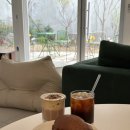 민락역 2번출구 옆 | 부산 수영 대형카페 다운트빌리지 소금빵 내 돈 내산 후기