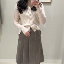 SIE 매장 올리비아 블록 가디건, 케이트 울 핀턱 스커트, 아르 스퀘어 슬리브리스, 세렌 울 글리터 가디건