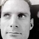 With Peopl 이미지