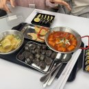 현대분식&김밥 | 여의도 맛집, 더현대서울 푸드코트 분식! 여왕떡볶이 + 요즘김밥 후기