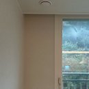 강남-048 | 디아망 회벽 화이트 + 마르모아 도브그레이 실크벽지 도배 시공후기