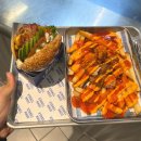 월드치킨 | 대전 둔산동 햄버거 맛집 다운타우너 갤러리아 타임월드 아보카도버거 치킨프라이즈 후기