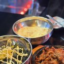 상수역 1번 출구 레드로드 입구, 버스정류장(14-960) | [서울/마포] 홍대 데이트하기 좋은 불향 가득 닭발 맛집, 불닭발 한접시