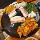 왕솥뚜껑삼겹살 - 양주시 장흥면 | 왕솥뚜껑삼겹살