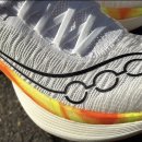 엘리트 소프트 | 편안함과 스피드를 모두 잡은 레이스화의 진화. 써코니 엔돌핀 엘리트2