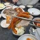 훼미리손칼국수;보쌈 이미지