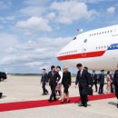 영빈관 대신 호텔서 숙박하는 李대통령, 공항엔 국무부 부의전장이 영접 이미지