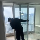 신안모란아파트 | 군포 샷시수리｜신안 모란아파트 거실·주방 베란다 롤러 및 레일 교체 완료