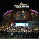 [풀가스펠뉴스] [포토뉴스] 여의도순복음교회, 성탄트리 점등… “기쁘다 구주 오셨네!” 이미지