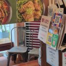 삼삼자원 | 엄선 맛집] 지친 마음에 온기를 더하는 국물! 추억과 깊은 맛이 공존하는 '삼삼뼈국 회기점' 솔직 후기 🍲✨