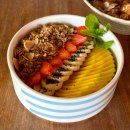 [발리] 사누르 오버더문 Over the Moon Cafe 브런치 요거트볼 라이스볼 아이콘발리 주변 맛집 후기