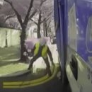 환경미화원의 전방주시태만 이라는 후진 차량 보험사 이미지