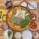이대설렁탕 | 신촌 해장국 맛집 평안도식당 단골 많은 24시 밥집 든든한 순대전골 후기