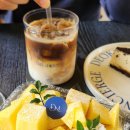 금송제2농장 | 해운대 카페 추천 데이트 하기 좋은 금송 덕미 해리단길점 케이크 맛집